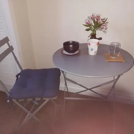 Annie'S Homestay Bnb - Elegantly Simple & Peaceful - Great Wifi, No Tv - Shared Bathroom *